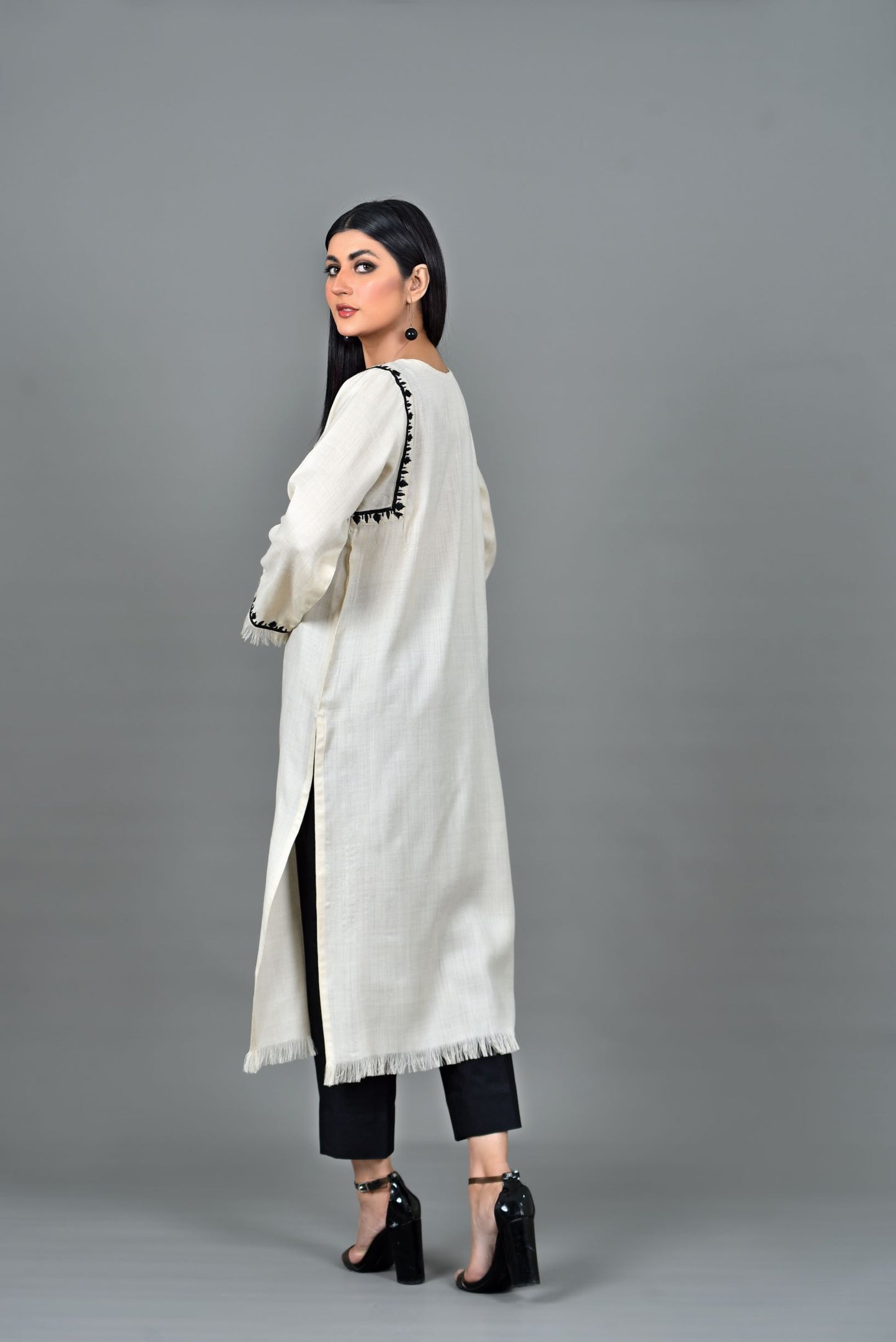 TS23-EMBROIDERED PASHMINA